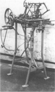 Fädelmaschine Levy ab 1896