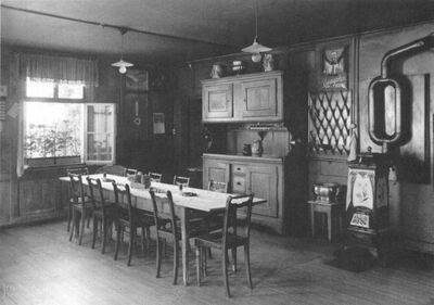 Gaststube im Restaurant «Goldener Reif». Thurgauerstrasse um 1910.