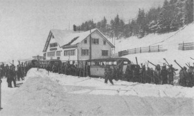 Die Schweizer-Autopost als Förderer des Wintersportes in unserer Gegend. Bild: Hausamann, Heiden