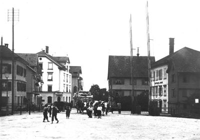 Hauptstrasse Goldach mit Barriere 1925, Blickrichtung nach Norden (Photo: Technische Betriebe Goldach, Copyright: Gemeinde Goldach)