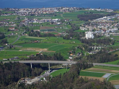 Autobahnviadukt über die Goldach. Bild: Peter Roos, 2015